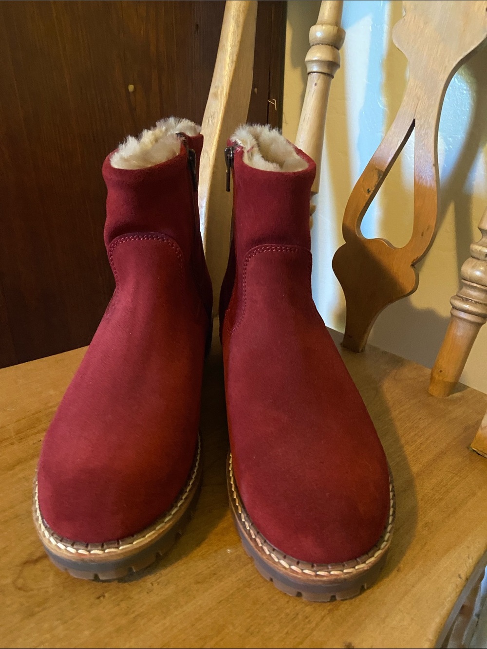 NWOB Overland Calib Suede Sherpa Maroon Booties Boots Size 39 9 - Picture 2 of 11